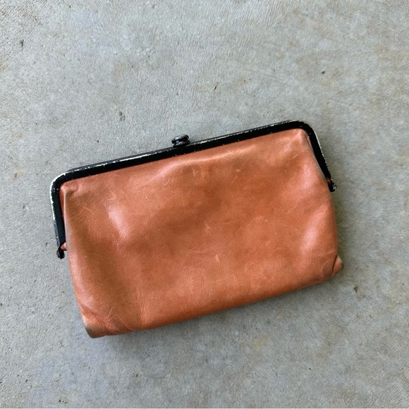 Hobo Lauren Clutch Wallet - Picture 2 of 11